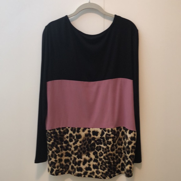 Color Block Soft Top - Picture 4 of 8